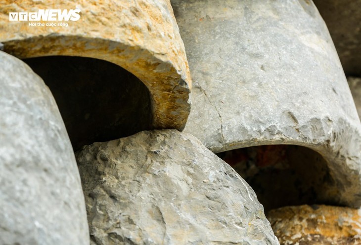 Chiêm ngưỡng 1.012 cối đá cũ xếp hình bông lúa được xác lập kỷ lục châu Á - ảnh 7