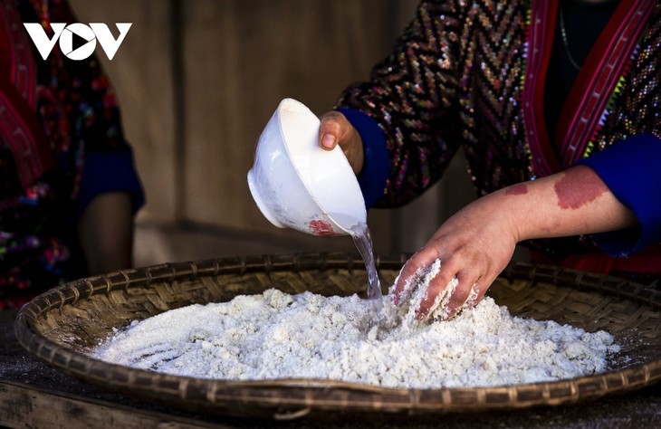 Khám phá món ăn mèn mén của người Mông nơi rẻo cao Điện Biên - ảnh 7