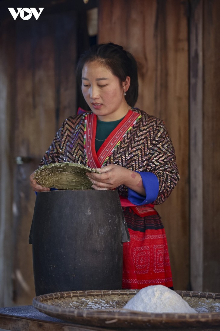 Khám phá món ăn mèn mén của người Mông nơi rẻo cao Điện Biên - ảnh 9