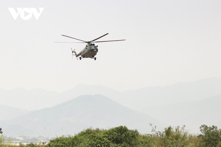 Dàn trực thăng hạ cánh xuống sân bay Điện Biên Phủ sẵn sàng cho Lễ kỷ niệm - ảnh 2