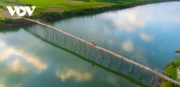 Nét đẹp bình yên bên cây cầu tre thôn Cẩm Đồng - ảnh 10