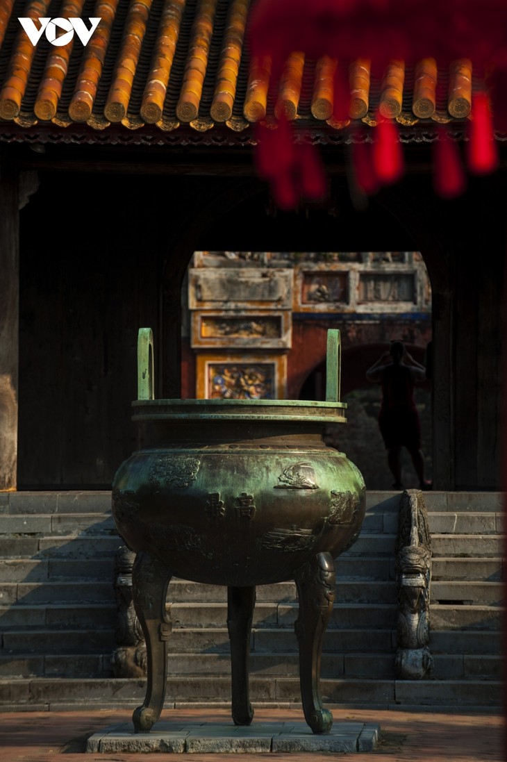Chiêm ngưỡng Cửu Đỉnh Hoàng cung Huế - Di sản tư liệu thế giới - ảnh 2