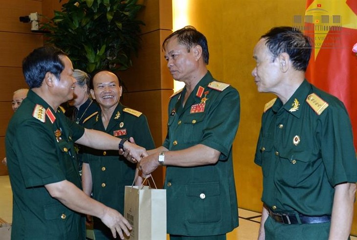 National Assembly Vice Chairman meets former Truong Son soldiers  - ảnh 1