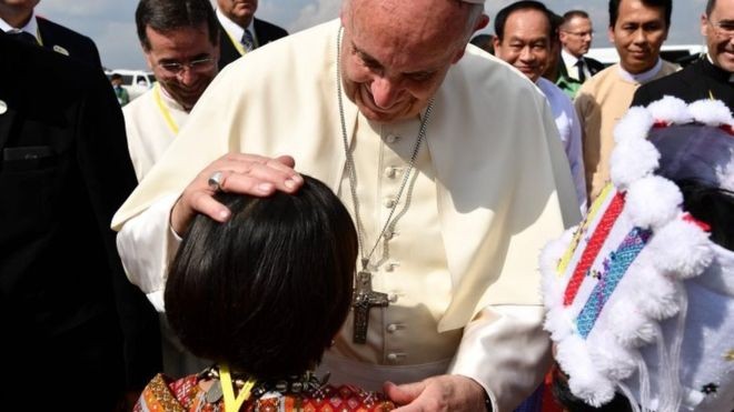 Pope Francis visits Myanmar  - ảnh 1
