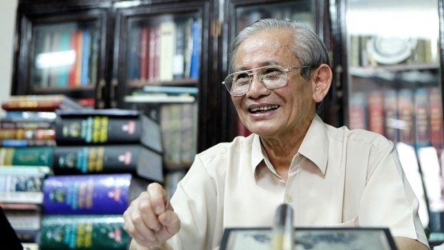 People’s Teacher Phan Huy Le and his great dedication to Vietnamese history - ảnh 1