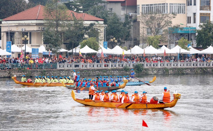 Dragon boat racing festival 2019 opens in Hanoi - ảnh 1