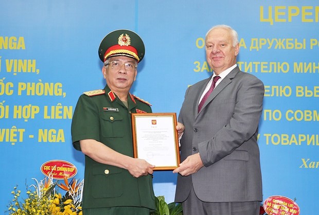 Russia’s Friendship Order bestowed upon Vietnam’s deputy minister - ảnh 1