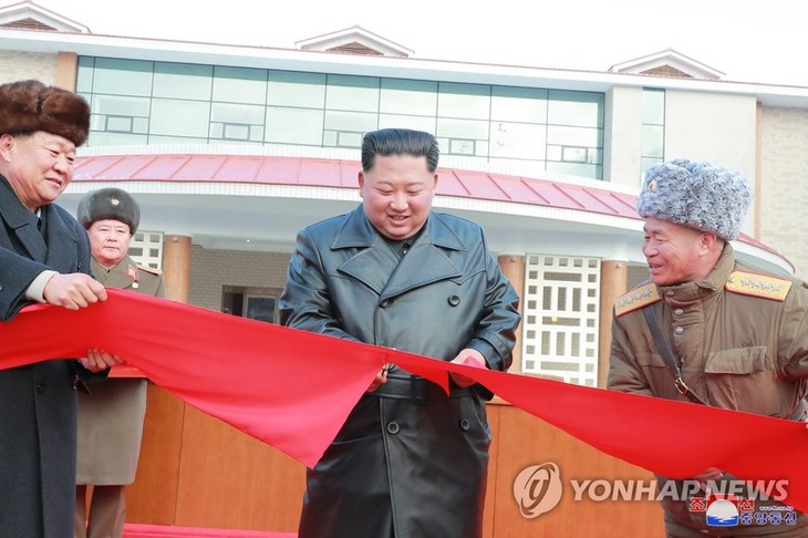 North Korean leader celebrates completion of spa resort - ảnh 1