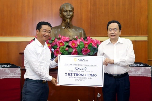 95 million USD donated for the fight against COVID-19 - ảnh 1