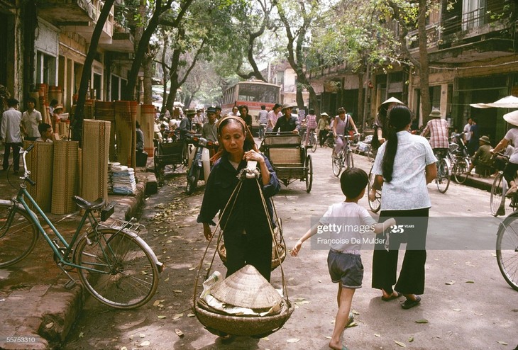 Hanoi in 1989 as seen through the lens of French journalist - ảnh 2