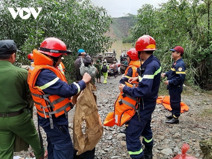 15 people still missing after landslide at Vietnam hydropower plant - ảnh 1