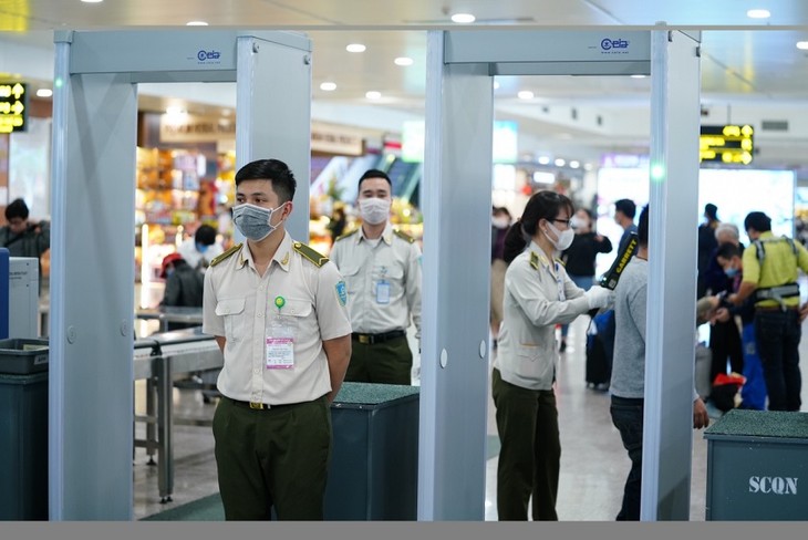 Aviation security control tightened for National Party Congress - ảnh 1