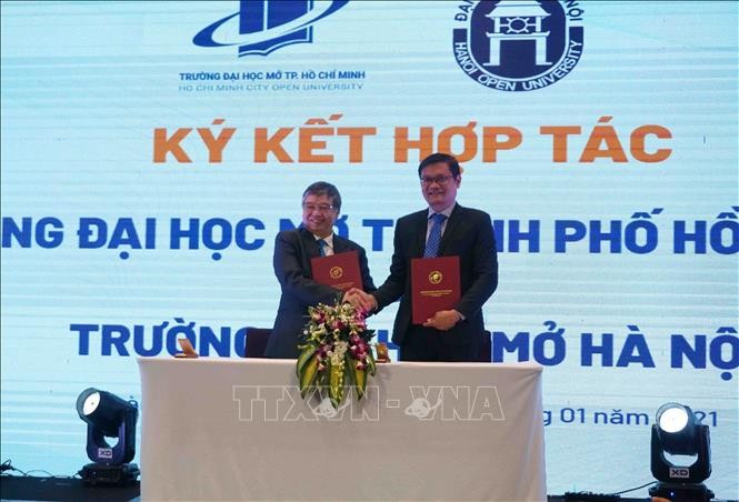 Ho Chi Minh City Open University launches free online courses for everyone - ảnh 1