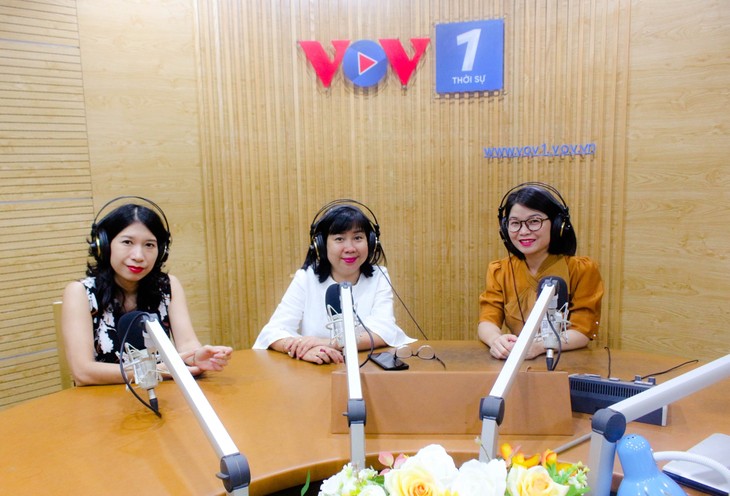 VOV's female foreign desk journalists - ảnh 1
