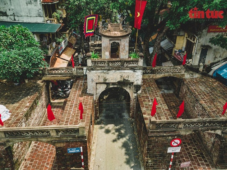Quan Chuong Gate stands the test of time - ảnh 2