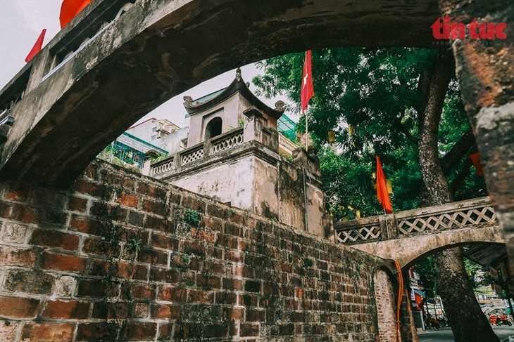 Quan Chuong Gate stands the test of time - ảnh 3