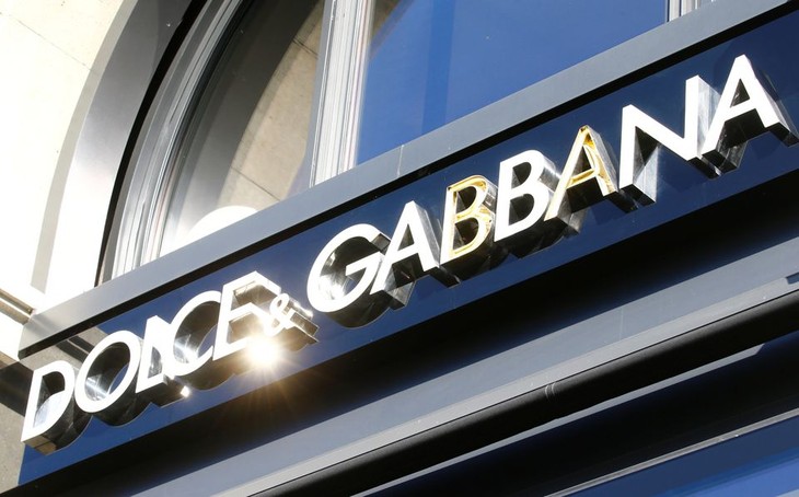 Italy's Dolce & Gabbana to ditch fur - ảnh 1