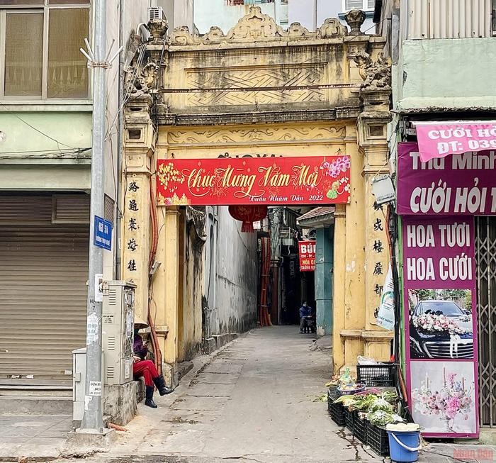 Thuy Khue – the street of village gates in Hanoi - ảnh 9