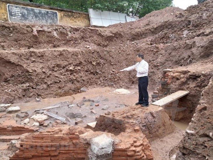 New vestiges found during excavation at Thang Long Imperial Citadel - ảnh 1