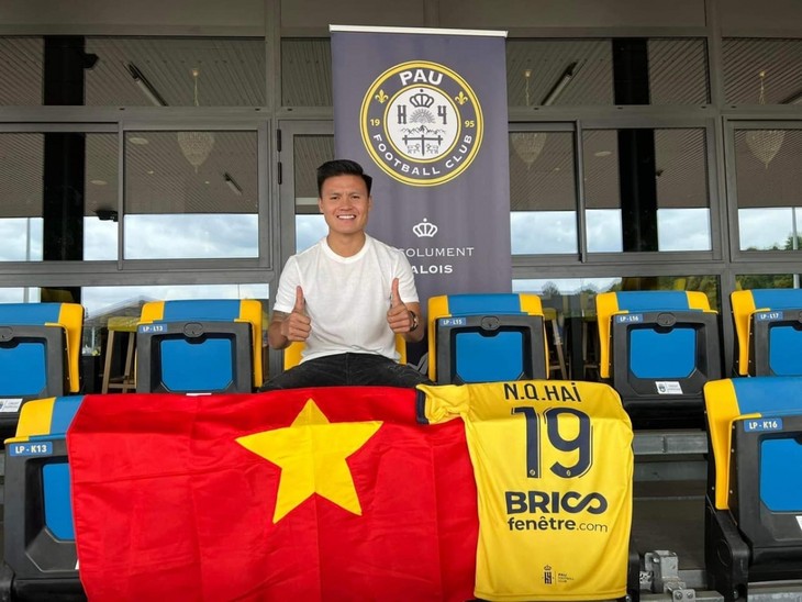 Vietnamese midfield maestro Quang Hai joins Pau FC in France - ảnh 1