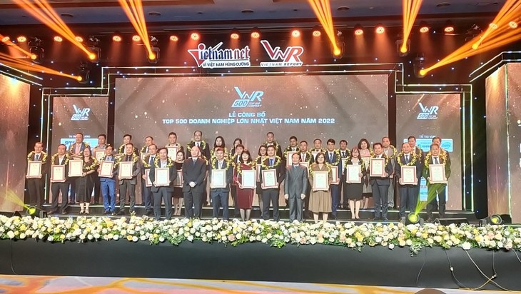 Samsung Electronics Thai Nguyen, Petrovietnam, EVN top list of 500 largest enterprises in Vietnam  - ảnh 1
