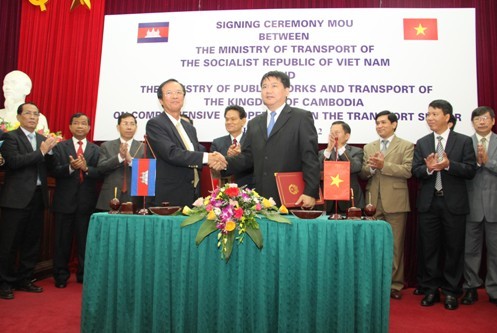 Bộ trưởng Bộ Giao thông công chính Campuchia thăm Việt Nam  - ảnh 1