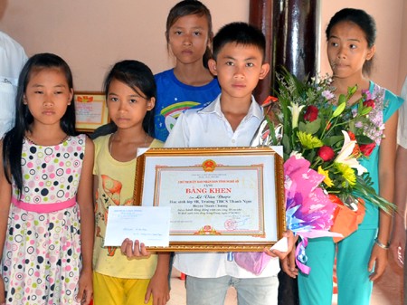 Chủ tịch nước gửi thư khen học sinh Lê Văn Được, ở Nghệ  An dũng cảm cứu 5 em nhỏ khỏi đuối nước - ảnh 1