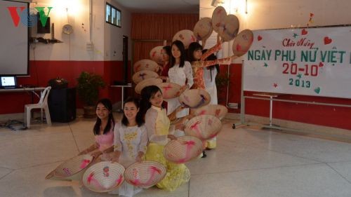 Sôi nổi Ngày Phụ nữ Việt Nam tại Thái Lan - ảnh 1