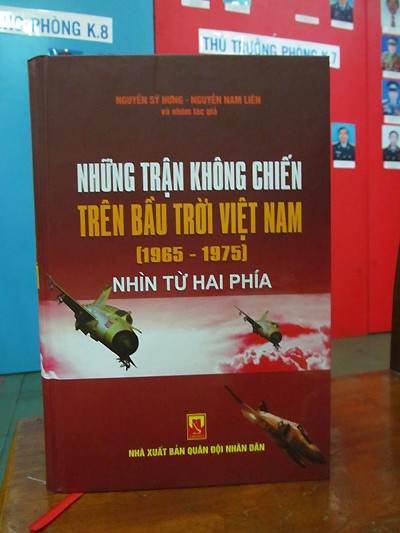 Hai  góc nhìn về trận không chiến trên bầu trời Việt Nam - ảnh 1