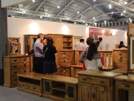 Doanh nghiệp đồ gỗ Việt Nam mở rộng thị trường xuất khẩu - ảnh 1