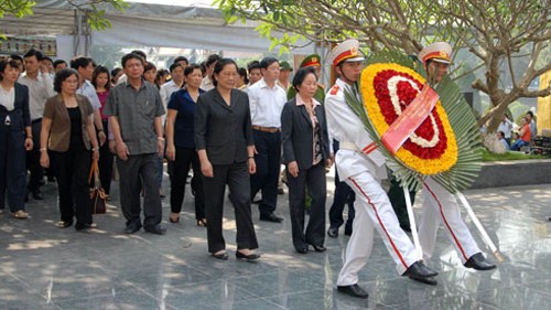  Phó chủ tịch nước Nguyễn Thị Doan thăm, làm việc tại tỉnh Điện Biên - ảnh 1