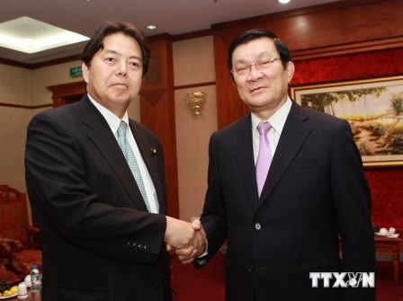 Chủ tịch nước Trương Tấn Sang tiếp Bộ trưởng Nông Lâm Ngư nghiệp Nhật Bản - ảnh 1
