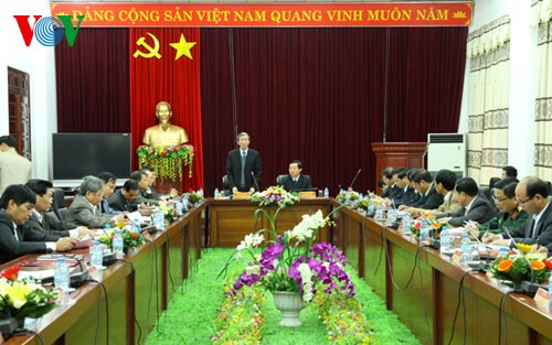 Đoàn công tác của Tiểu ban Văn kiện Đại hội XII của Đảng làm việc với Ban Thường vụ Tỉnh ủy Lai Châu - ảnh 1