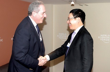 Phó Thủ tướng Phạm Bình Minh tiếp xúc song phương bên lề WEF  - ảnh 1