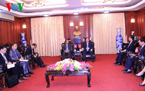 Viện trưởng Viện Kiểm sát nhân dân Tối cao Nguyễn Hòa Bình tiếp Bộ trưởng Bộ tư pháp Lào - ảnh 1