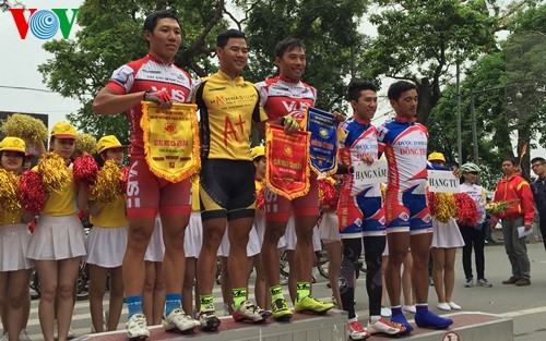Khai mạc giải đua xe đạp toàn quốc “Non sông liền một dải” - ảnh 1