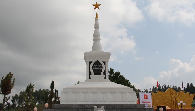 Khánh thành công trình tu bổ, nâng cấp Đài tưởng niệm liên minh chiến đấu Việt – Lào tại Champasac  - ảnh 1