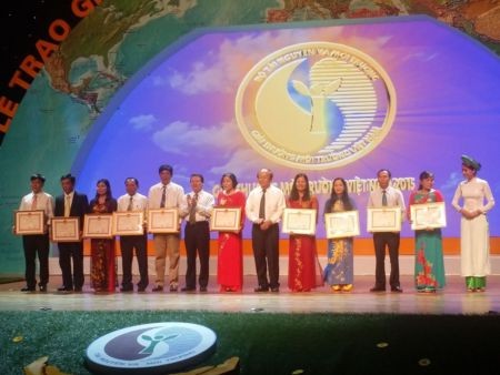 Lễ trao giải thưởng môi trường Việt Nam 2015 - ảnh 1