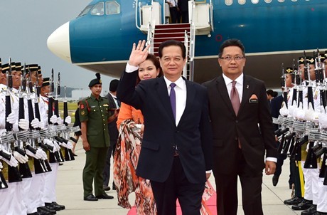 Thủ tướng Chính phủ Nguyễn Tấn Dũng tham dự khai mạc Hội nghị cấp cao ASEAN 27 - ảnh 1