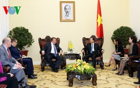 Phó Thủ tướng Vũ Văn Ninh tiếp Chủ tịch ngân hàng IIB (Nga) - ảnh 1