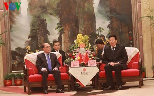  Chủ tịch Quốc hội Nguyễn Sinh Hùng tiếp Bí thư tỉnh ủy Hồ Nam - ảnh 1