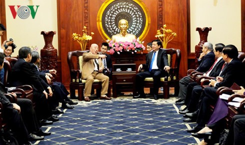 Bí thư Thành ủy Thành phố Hồ Chí Minh tiếp Cố vấn đặc biệt của Thủ tướng Nhật Bản - ảnh 1