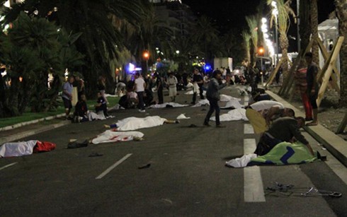 Lãnh đạo Việt Nam gửi điện chia buồn vụ tấn công khủng bố tại thành phố Nice, Cộng hòa Pháp - ảnh 1
