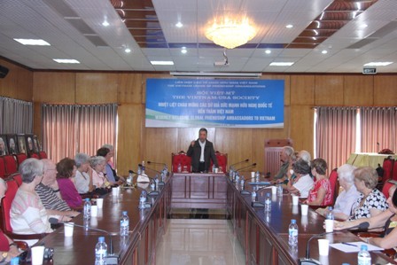 Tiếp đoàn sứ giả Sức mạnh hữu nghị quốc tế đến thăm Việt Nam - ảnh 1