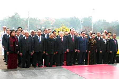Lãnh đạo Đảng, Nhà nước viếng Lăng Chủ tịch Hồ Chí Minh  - ảnh 1