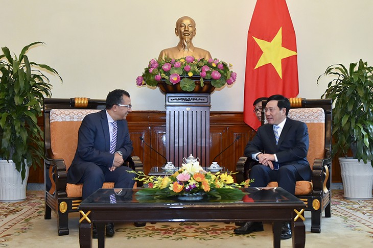 Phó Thủ tướng, Bộ trưởng Ngoại giao Phạm Bình Minh tiếp Đại sứ Vương quốc Maroc - ảnh 1