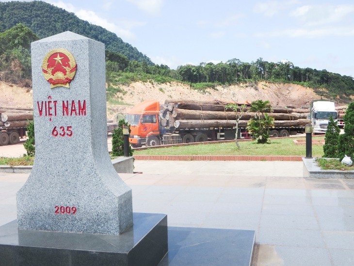 Hợp tác xây dựng biên giới Việt Nam - Lào hòa bình, hữu nghị - ảnh 1