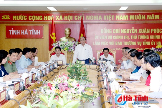   Thủ tướng Nguyễn Xuân Phúc làm việc với lãnh đạo tỉnh Hà Tĩnh - ảnh 1