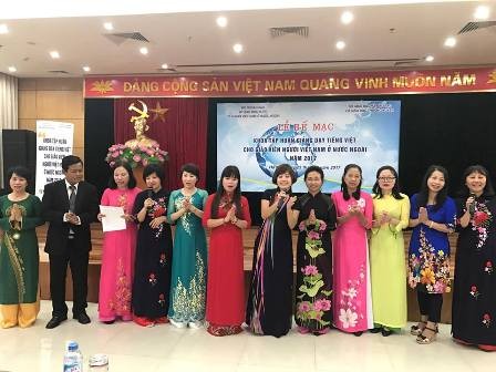 Gìn giữ văn hóa Việt qua  ngôn ngữ - ảnh 2