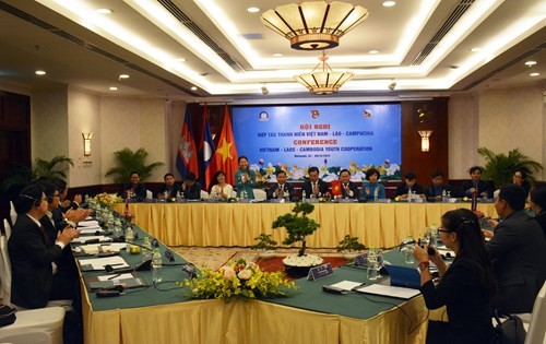 Đại biểu thanh niên 3 nước Việt Nam-Lào-Campuchia bàn giải pháp tăng cường thắt chặt mối quan hệ - ảnh 1
